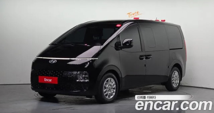 Hyundai Staria 