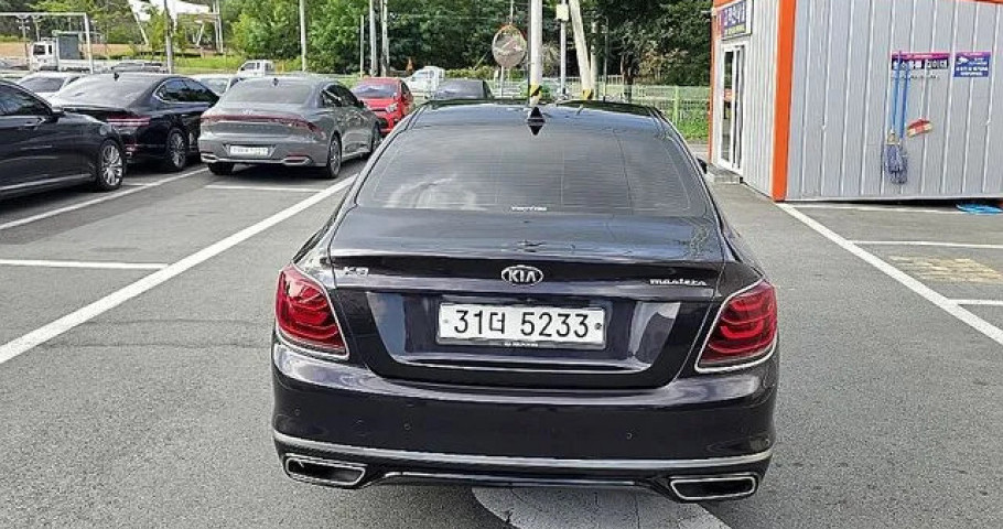 Kia K9 