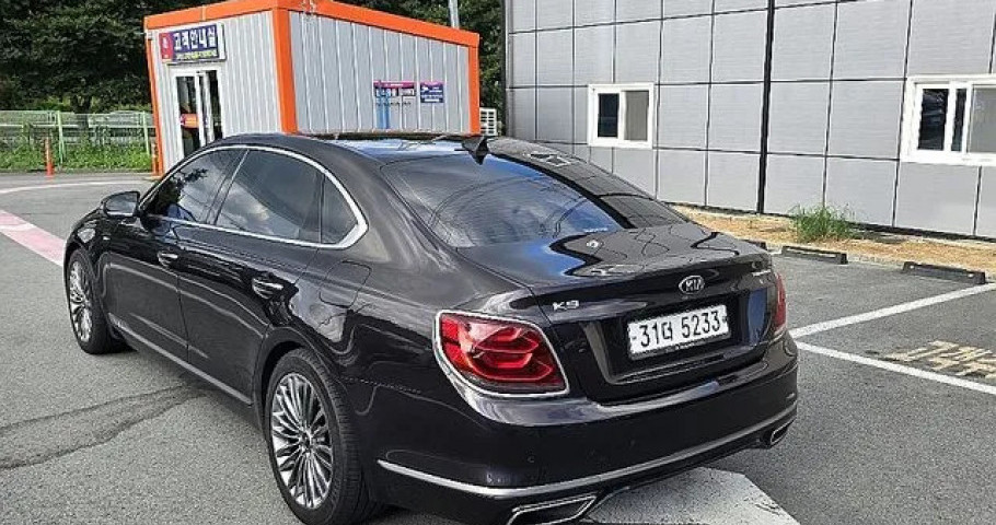 Kia K9 