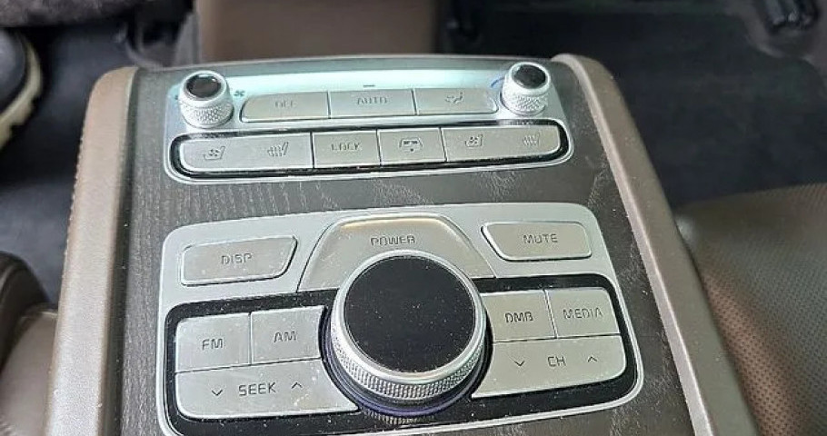 Kia K9 