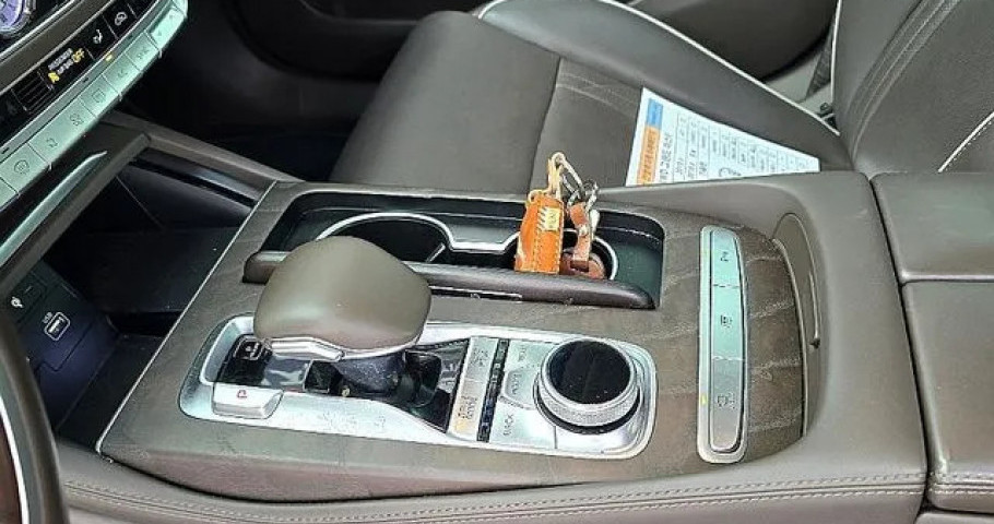Kia K9 
