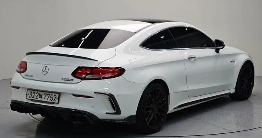 Mercedes-Benz C-Class 