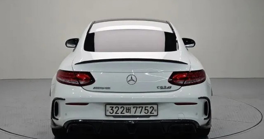 Mercedes-Benz C-Class 