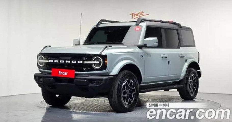 Ford Bronco 