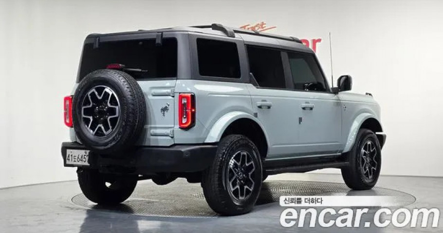 Ford Bronco 