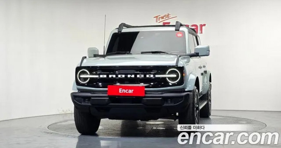 Ford Bronco 