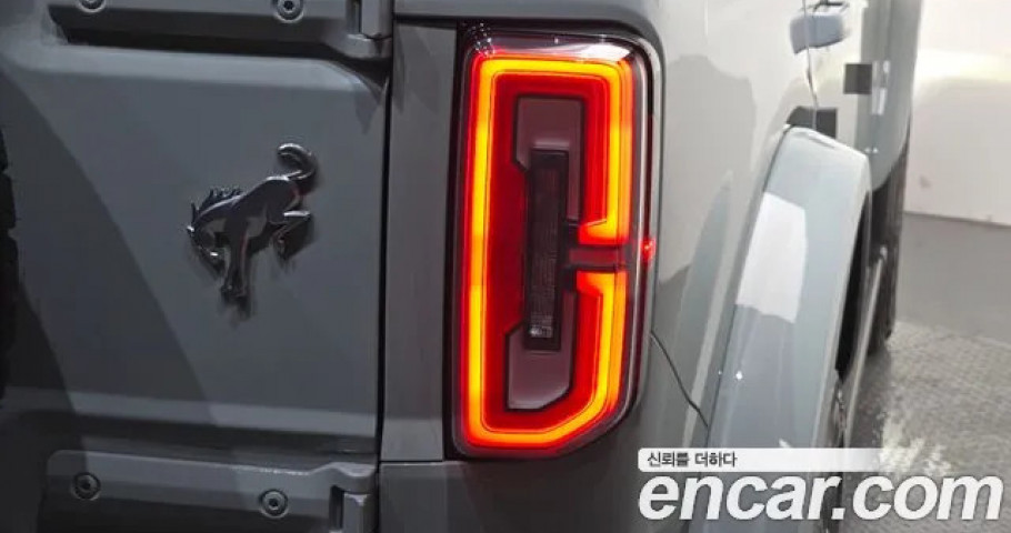 Ford Bronco 