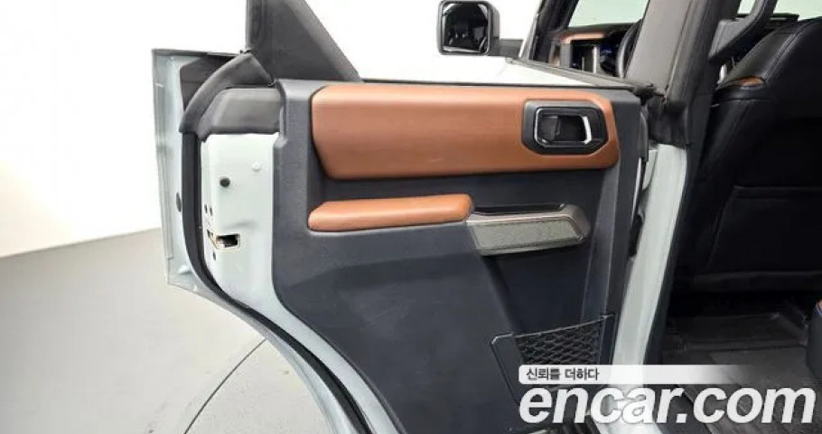 Ford Bronco 