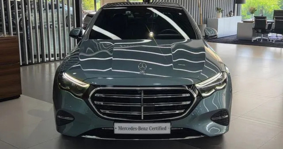 Mercedes-Benz E-Class 