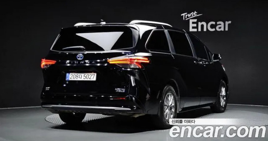 Toyota Sienna 