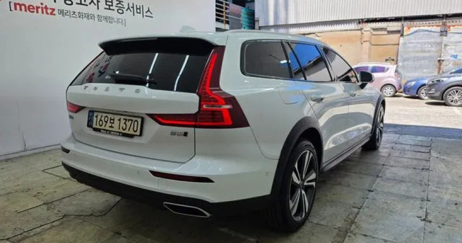 Volvo V60 