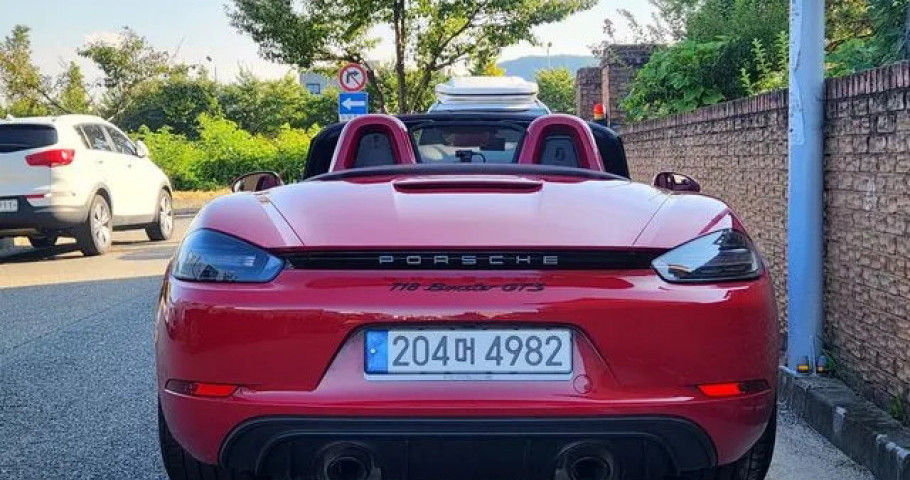 Porsche 718 