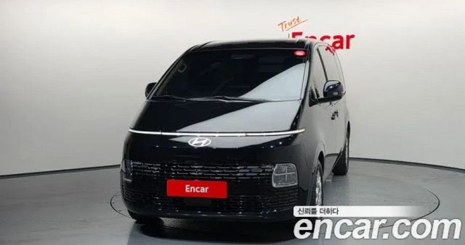 Hyundai Staria 