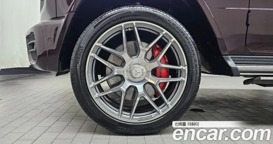 Mercedes-Benz G-Class 