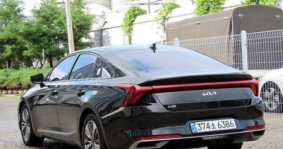 Kia K8 