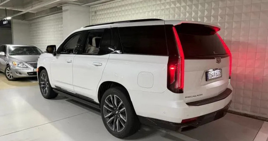 Cadillac Escalade 