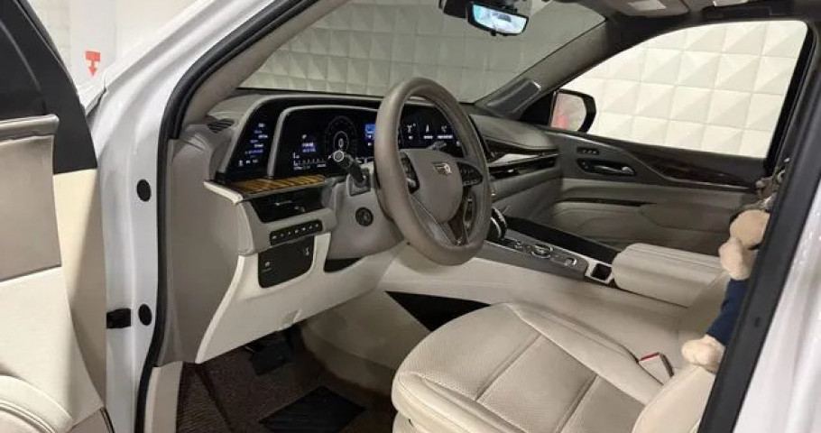 Cadillac Escalade 