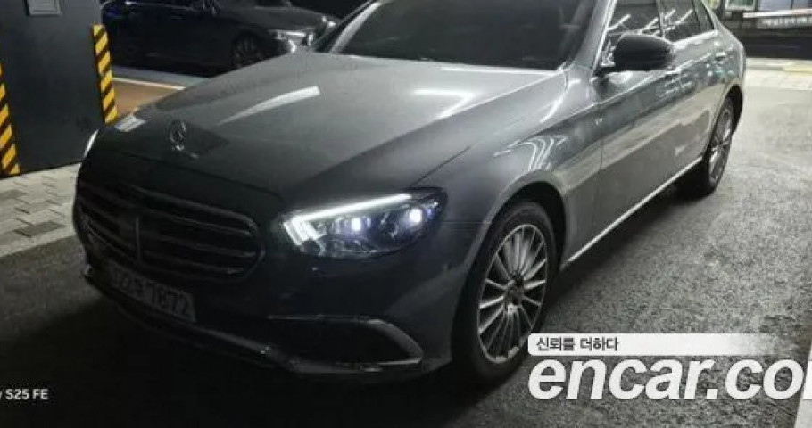 Mercedes-Benz E-Class 