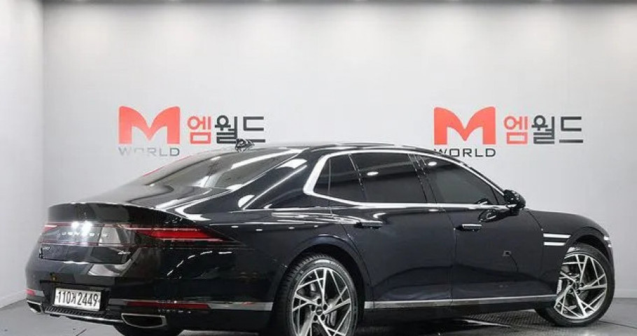 Genesis G90 