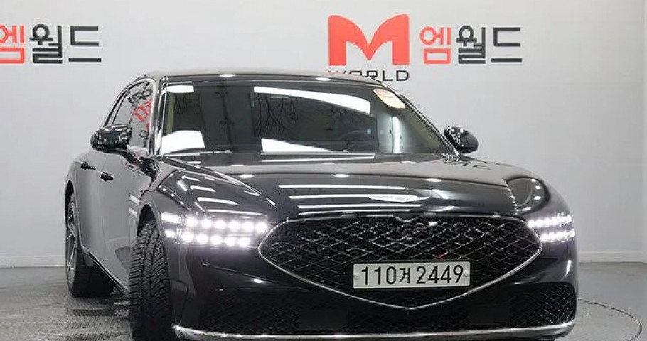 Genesis G90 