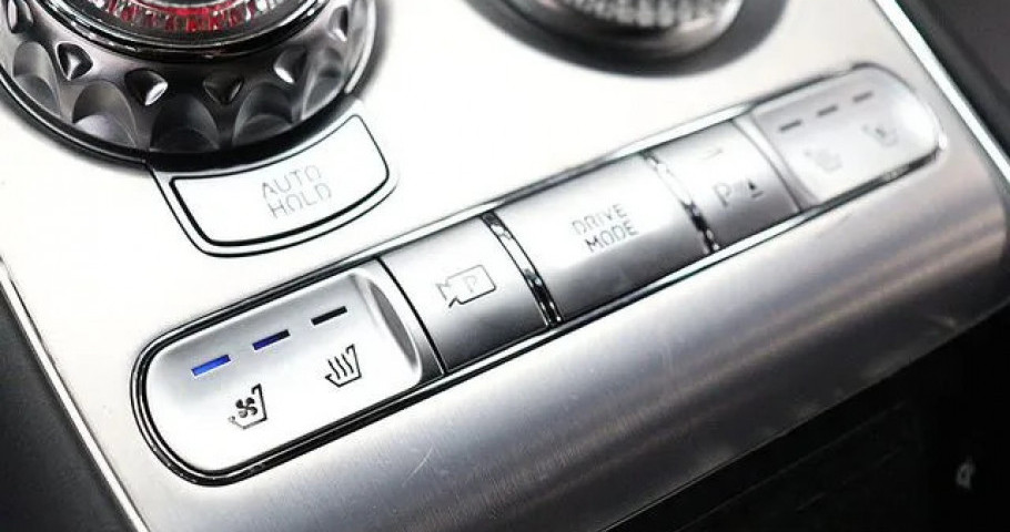 Genesis G90 