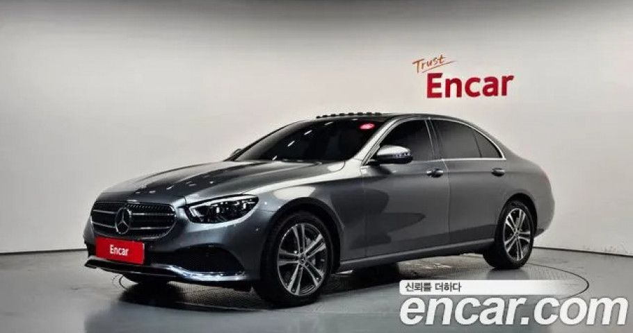 Mercedes-Benz E-Class 