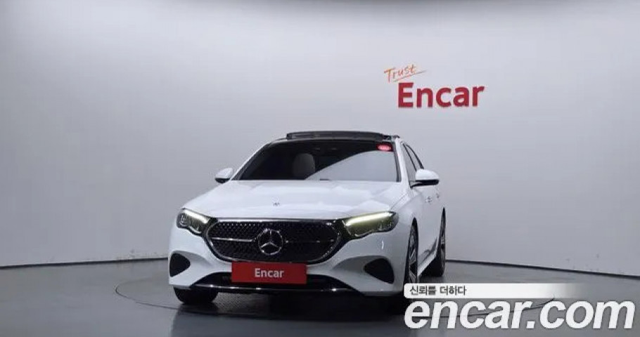 Mercedes-Benz E-Class 