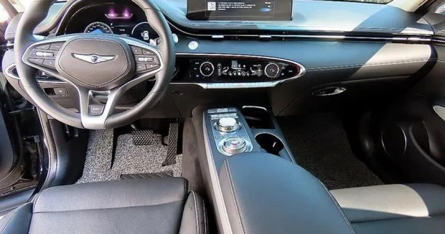 Genesis Gv70 