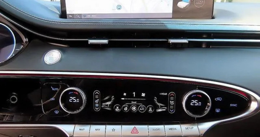 Genesis Gv70 