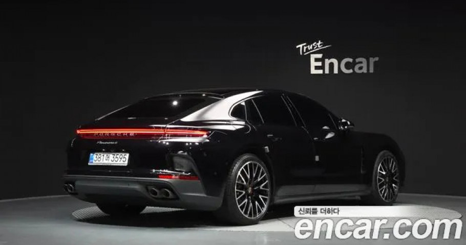Porsche Panamera 