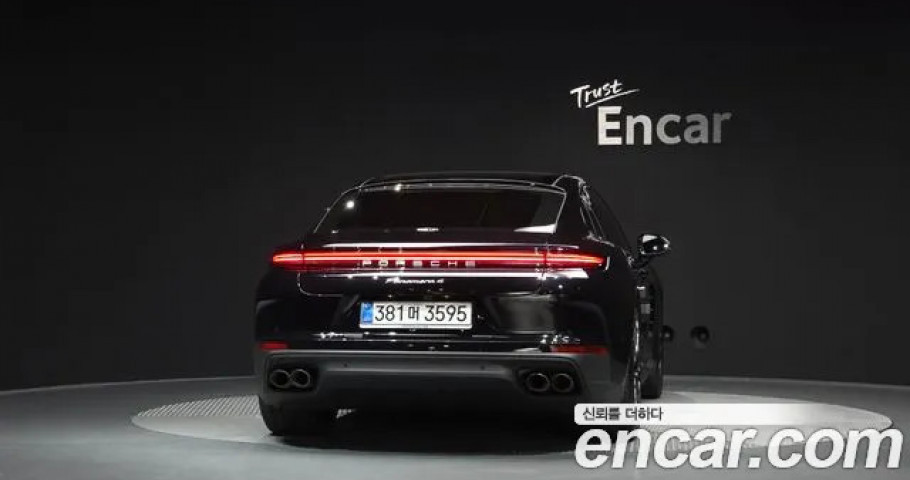 Porsche Panamera 