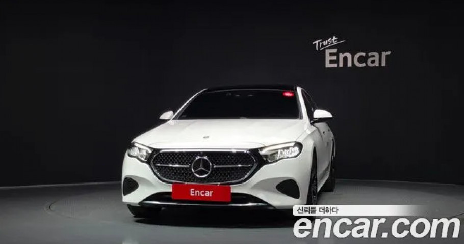 Mercedes-Benz E-Class 