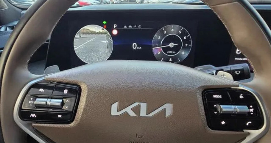 Kia K8 