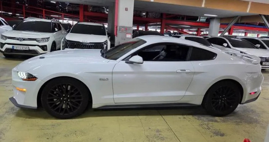 Ford Mustang 