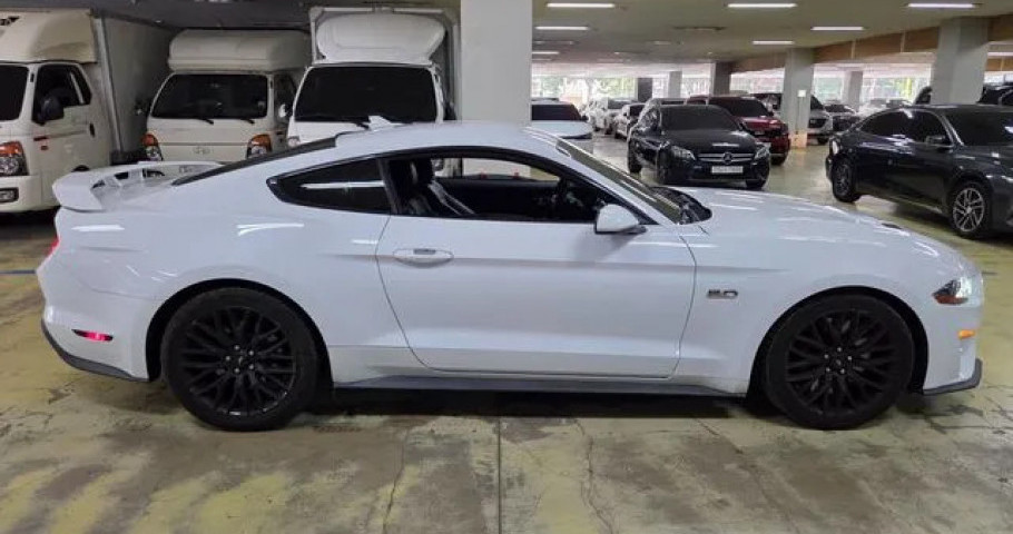 Ford Mustang 