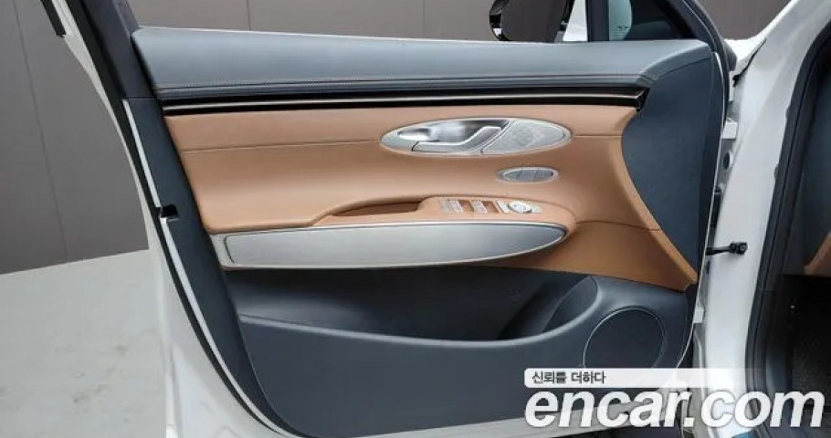 Genesis Gv70 
