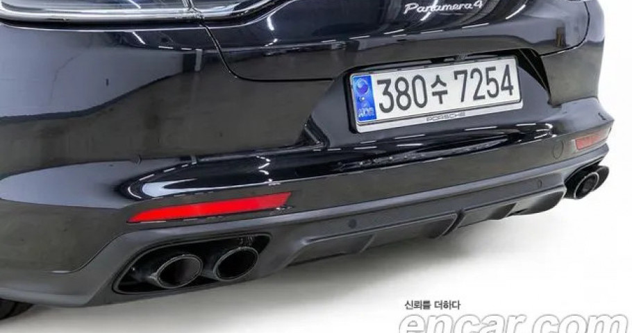 Porsche Panamera 