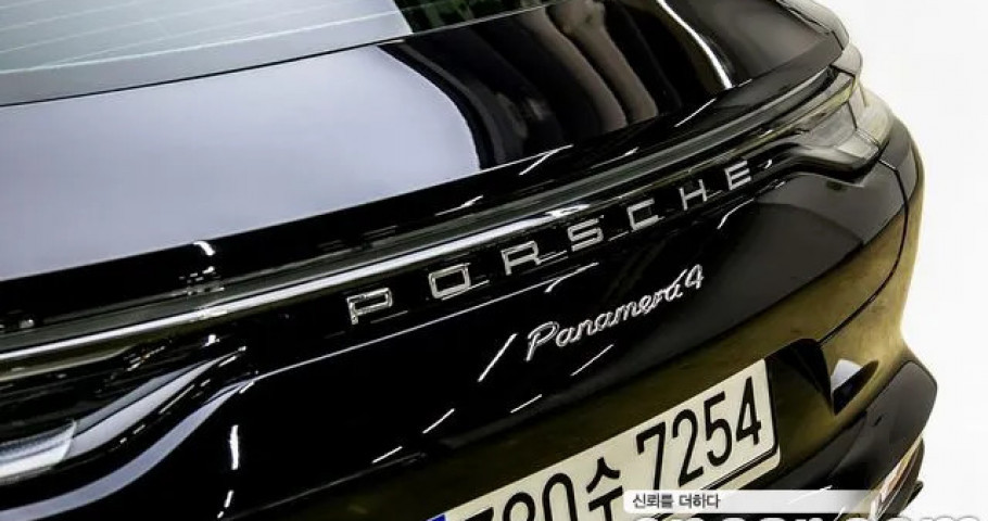 Porsche Panamera 
