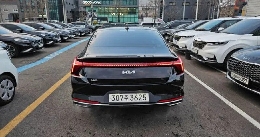 Kia K8 
