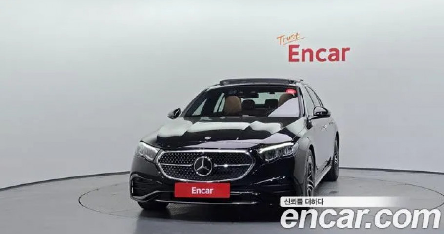 Mercedes-Benz E-Class 