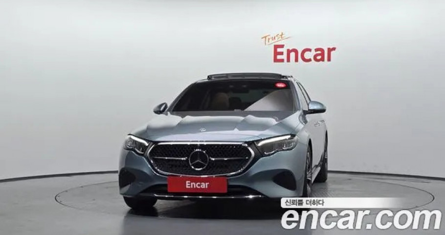 Mercedes-Benz E-Class 