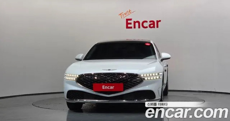 Genesis G90 