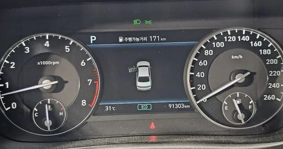 Genesis G90 