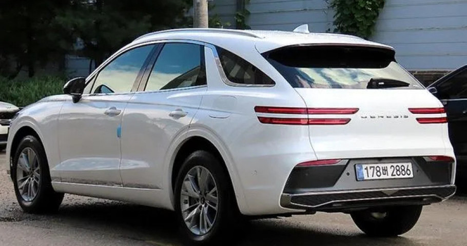Genesis Gv70 