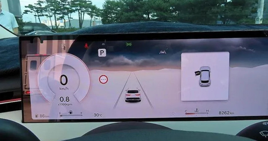Genesis Gv70 