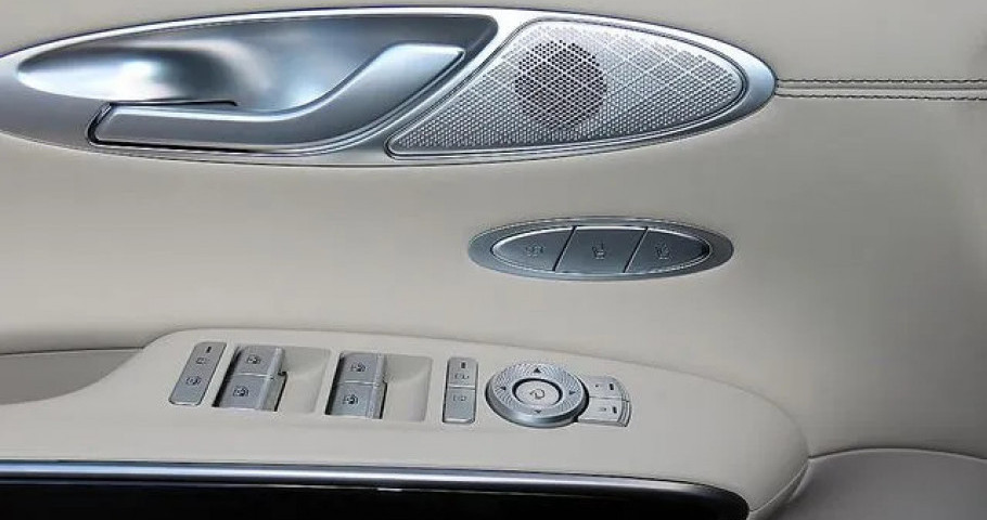 Genesis Gv70 