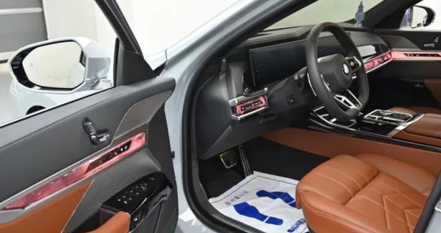 Bmw 7-Series 