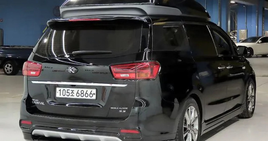 Kia Carnival 