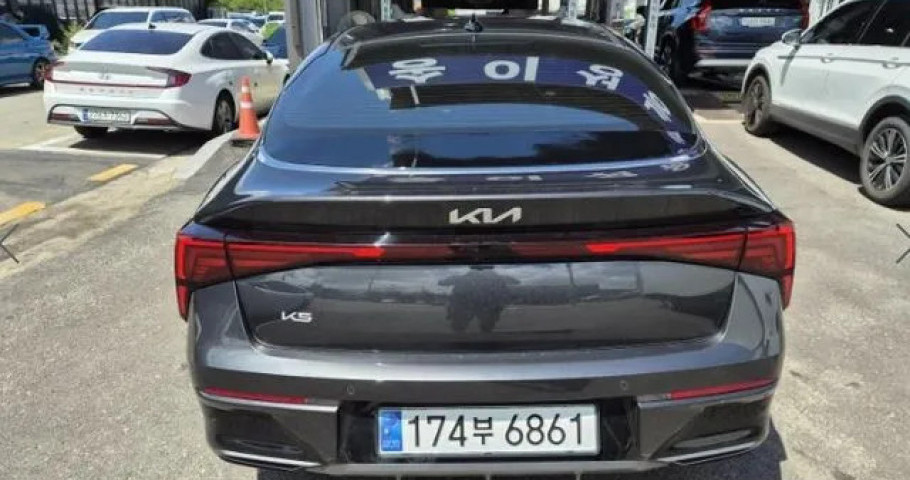 Kia K5 