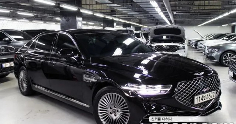 Genesis G90 